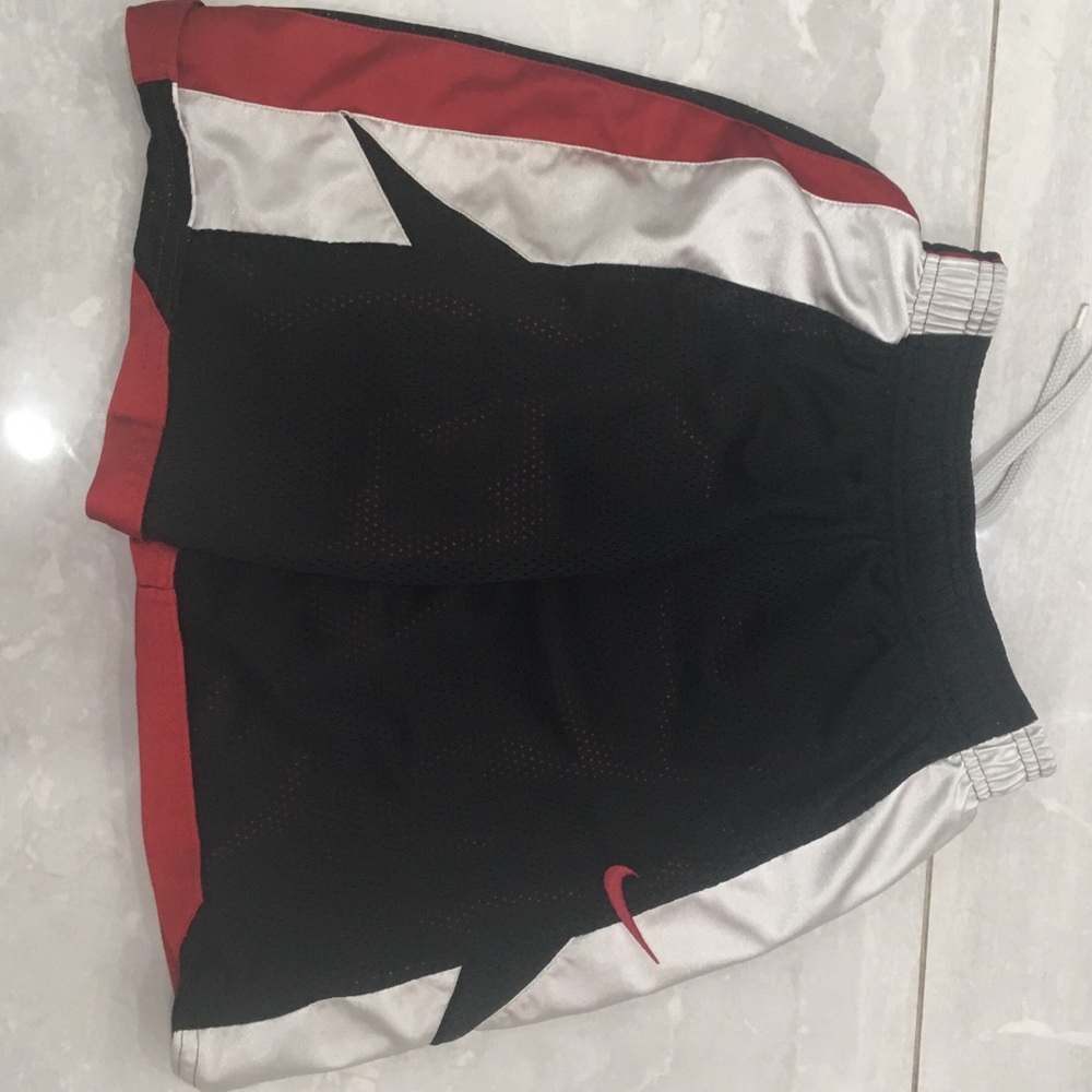 Nike boys short